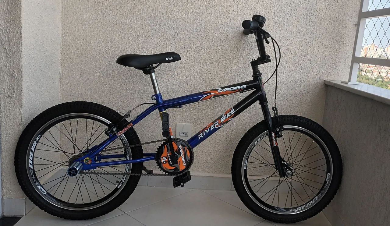 Bicicleta aro 20 BMX