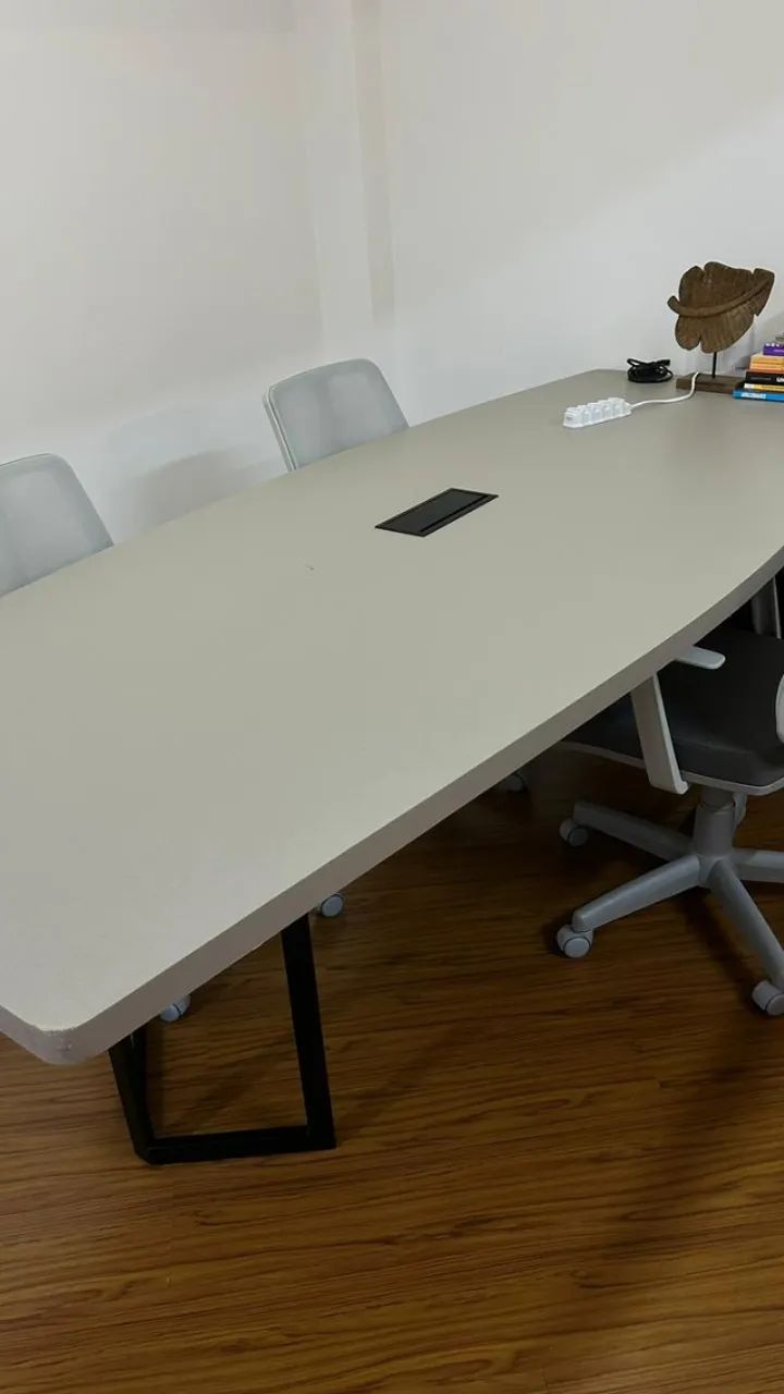 Mesa de Reunião - Foto 3