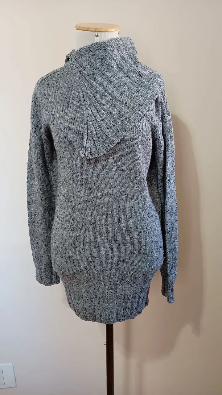 Blusa de lã cinza