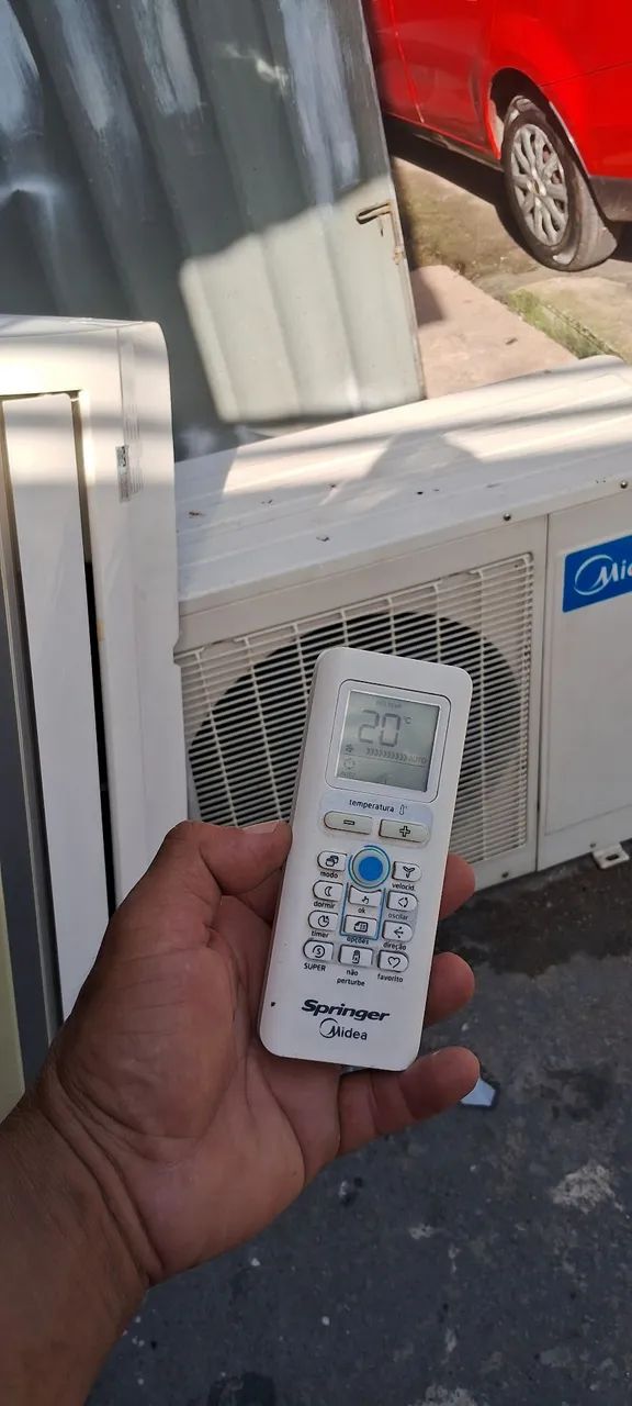 22000btus midea..