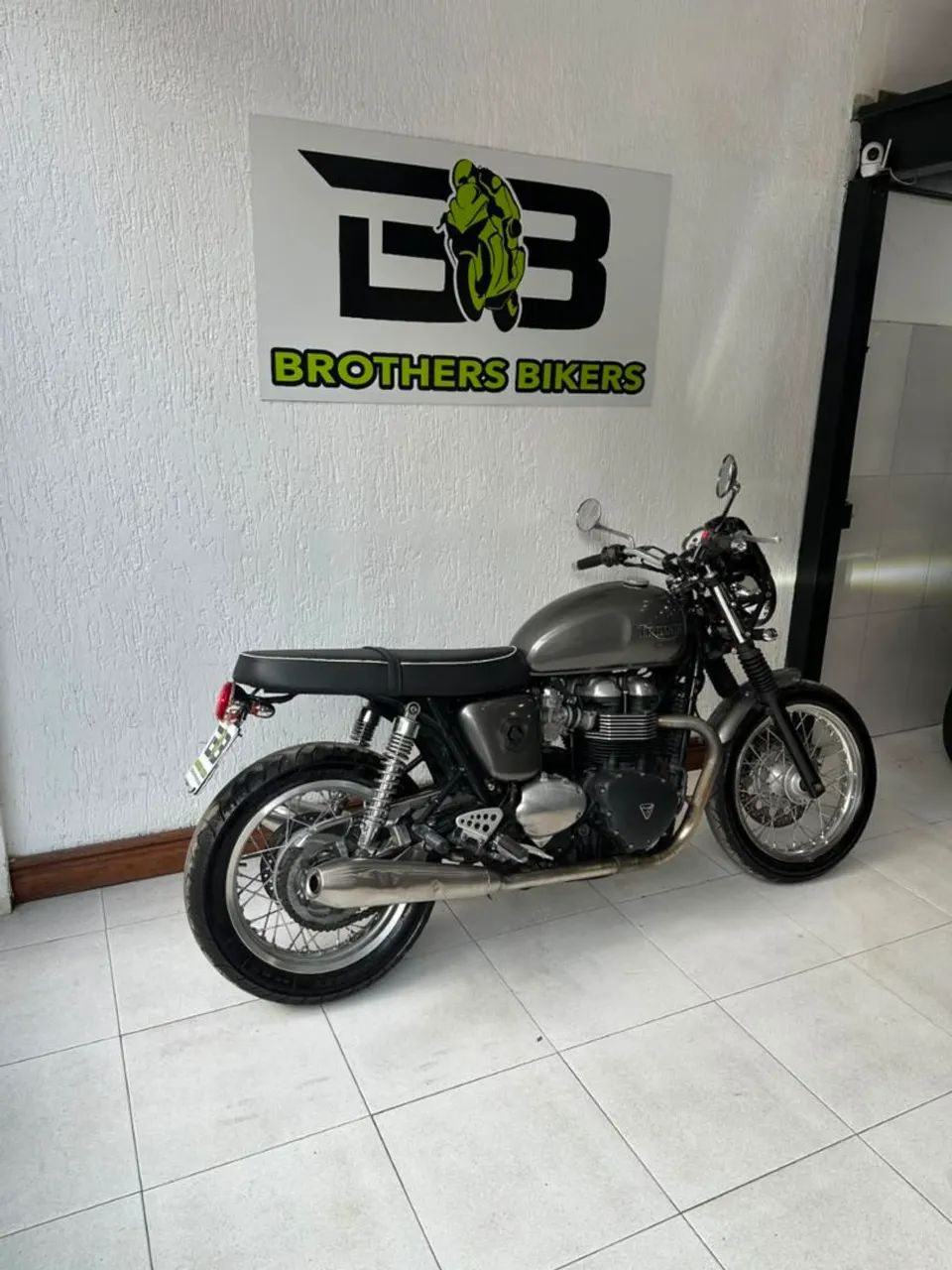TRIUMPH THRUXTON 900 - Foto 3