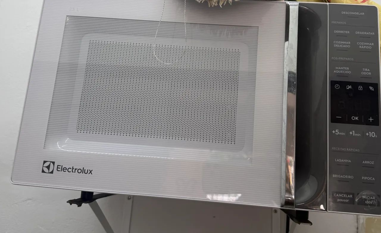Microondas eletrolux NOVÍSSIMO 
