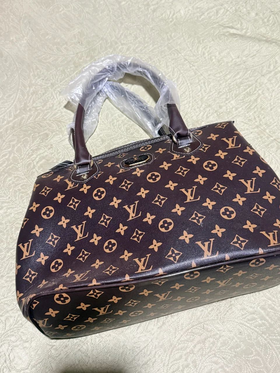 Bolsa modelo Baú - Nova