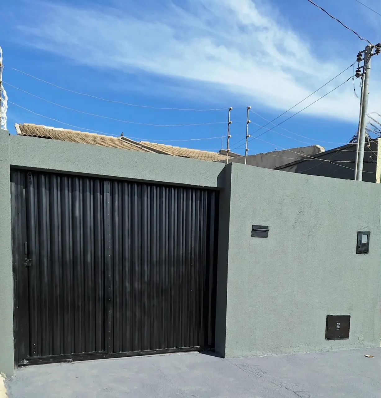 CASA PARA ALUGAR 2/4 - MONTE PASCAL