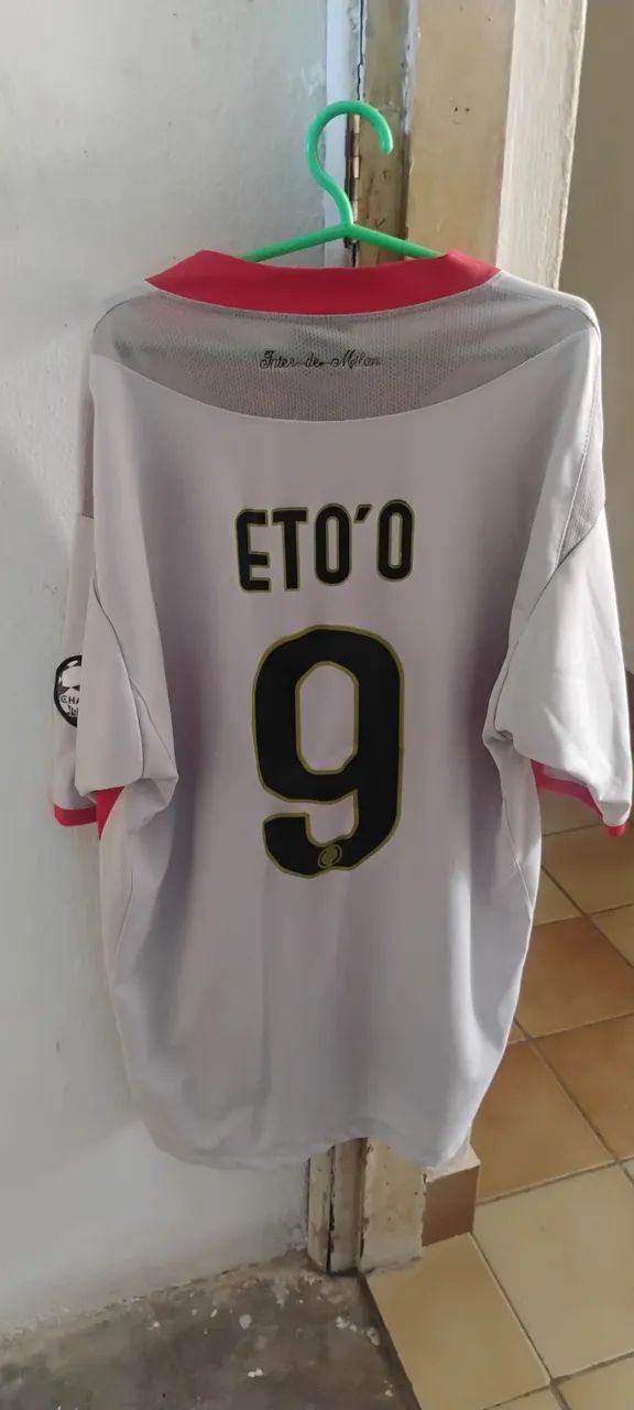 Camisa da Inter de Milão RETRO 2009-2010 - Foto 2