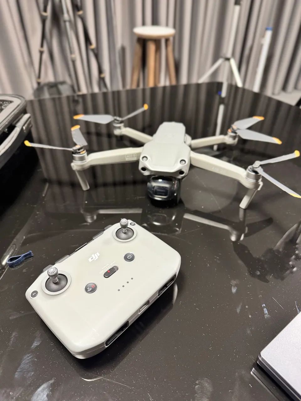 Drone Dji Air 2s ( baterias, hélices, lentes) - Foto 4