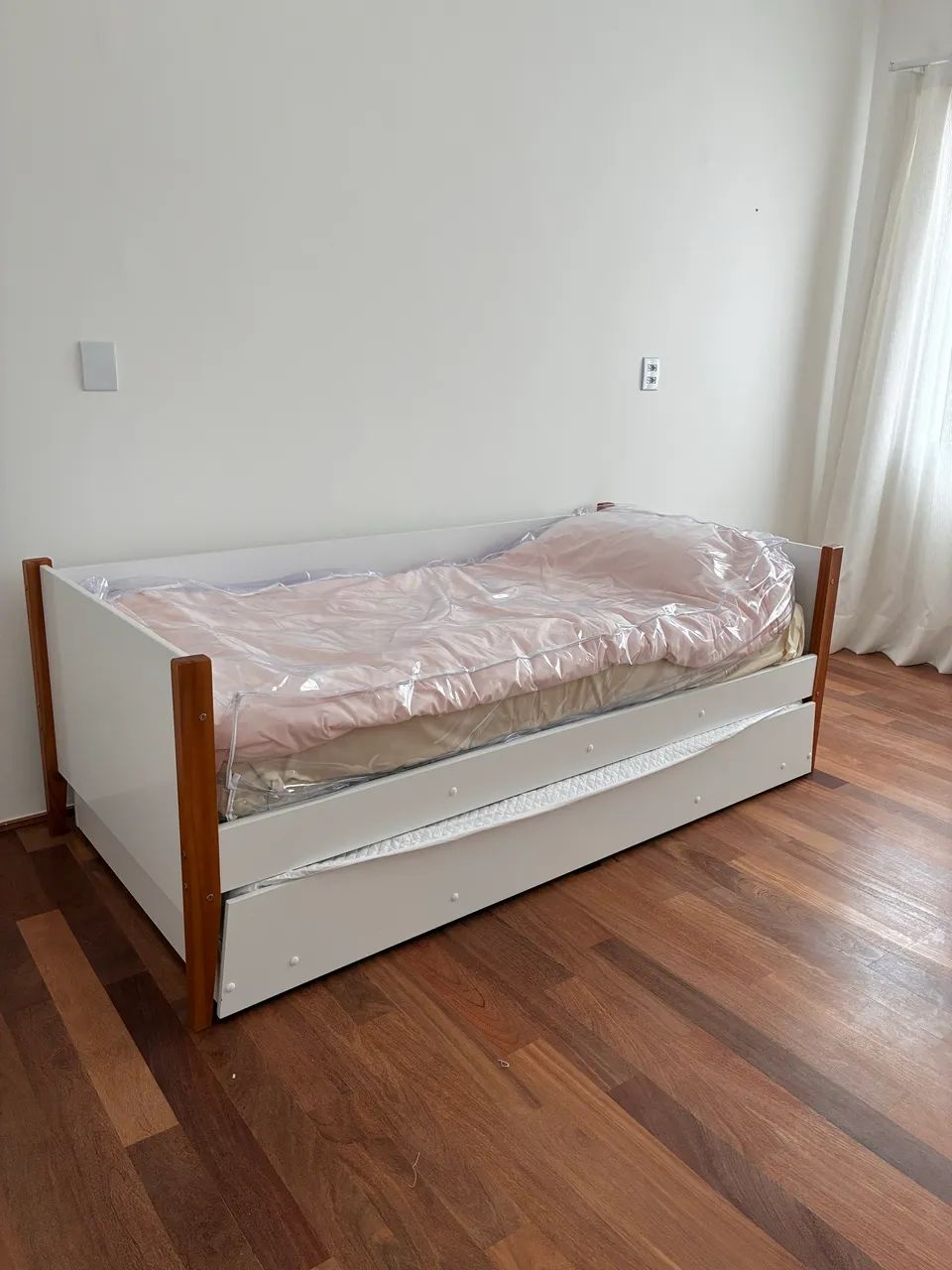 Cama individual negociável ótimo estado - Foto 2