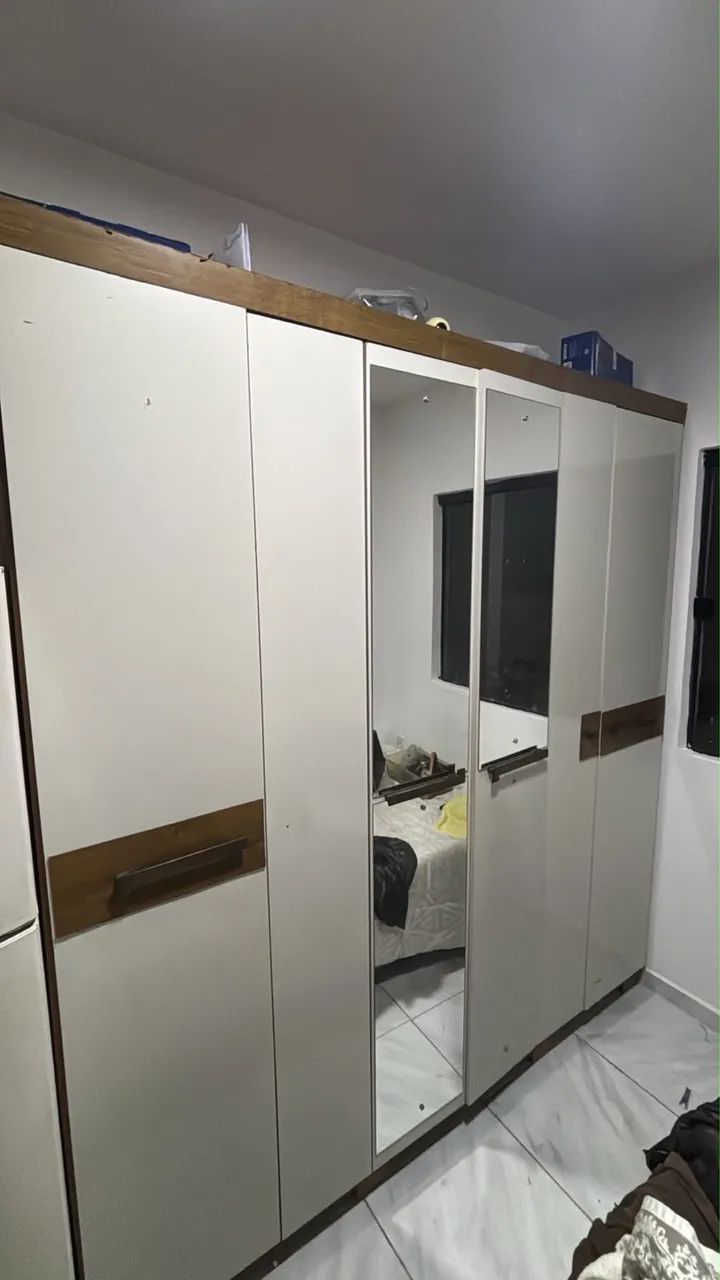 Vende se guarda roupas 6 portas 