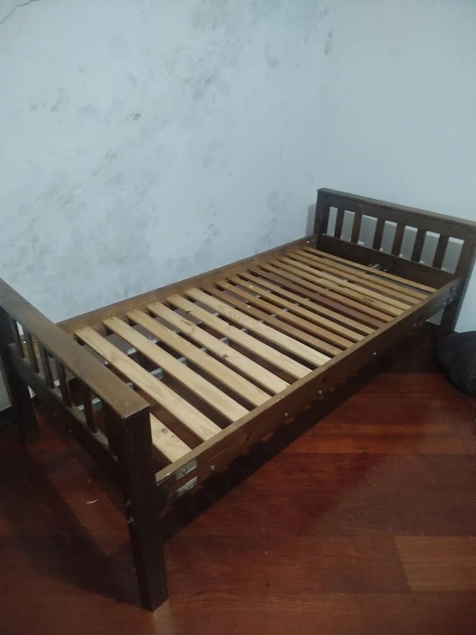 Cama de solteiro de madeira maciça - Foto 3