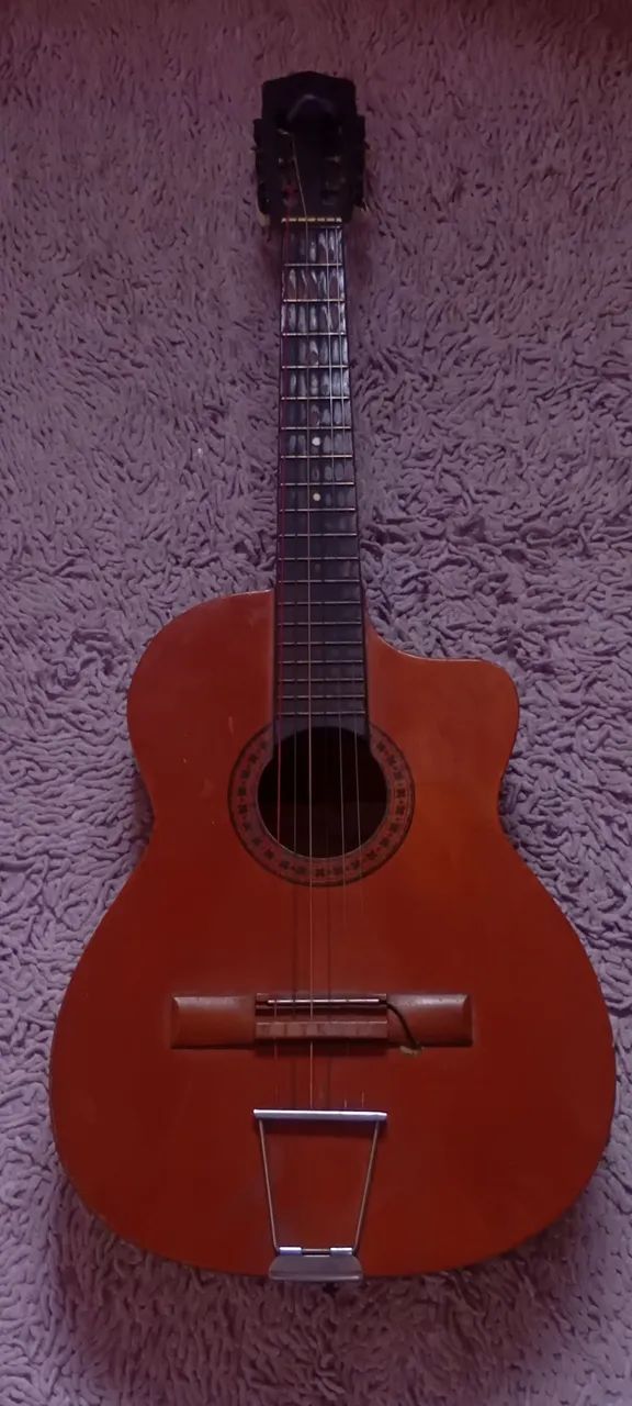 Vende-se violão usado