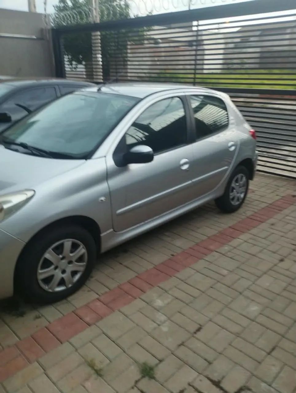 Peugeot 207 XR 1.4 FLEX 8V 3P 2013