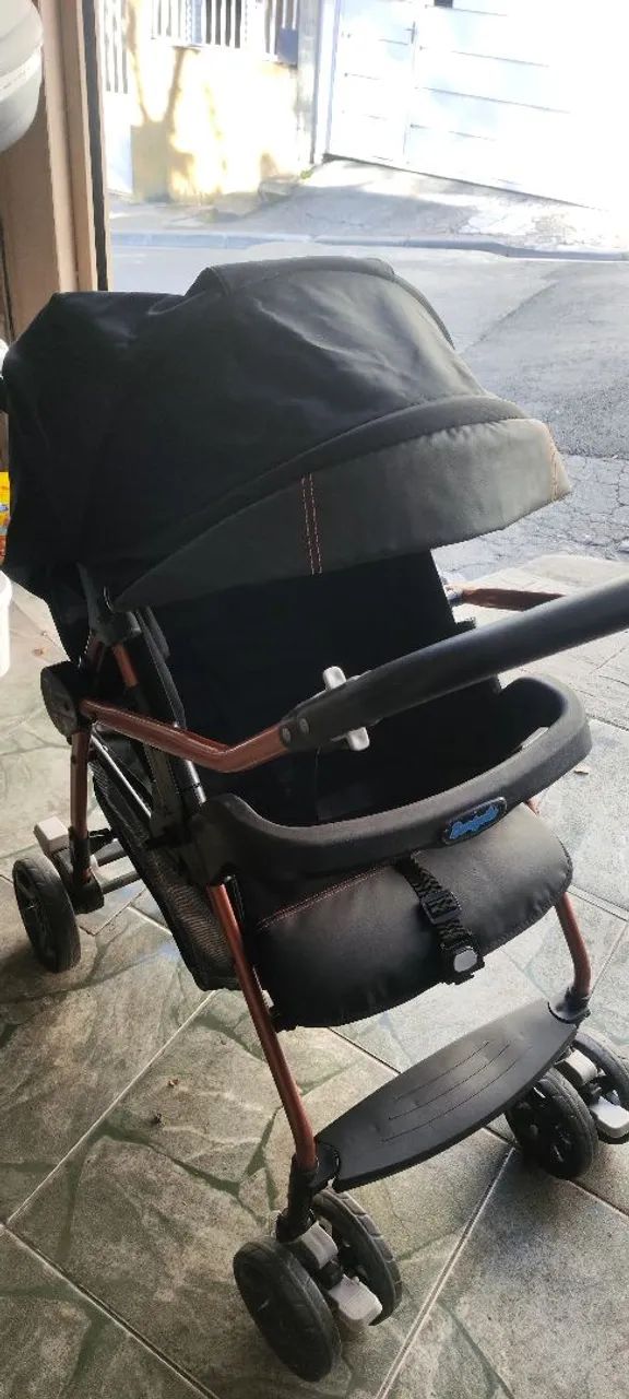 Carrinho Borigotto Rio K com bebê conforto e base - Foto 3