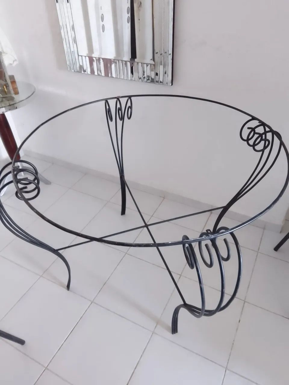 Vendo para para mesa ,de ferro ,modelo vintage .