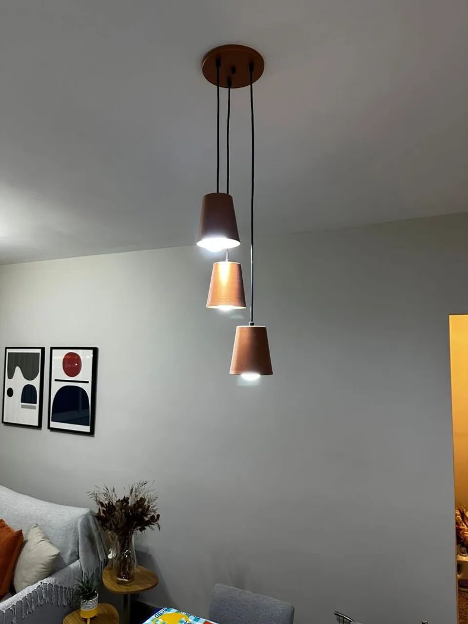 LUSTRE TRIPLO - 3 CÚPULAS - MODERNO - Foto 2