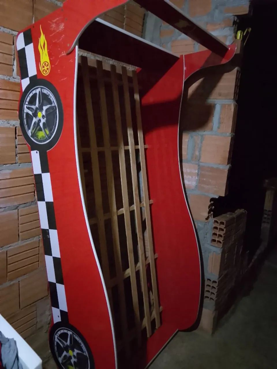 Cama de carros solteiro sem colchão 