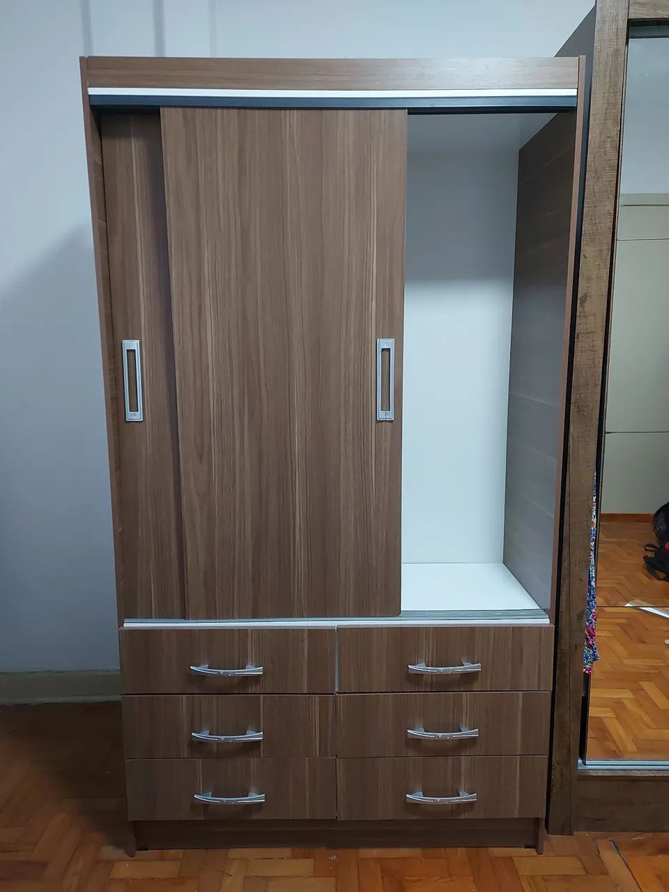 Guarda-roupa pequeno - Foto 2