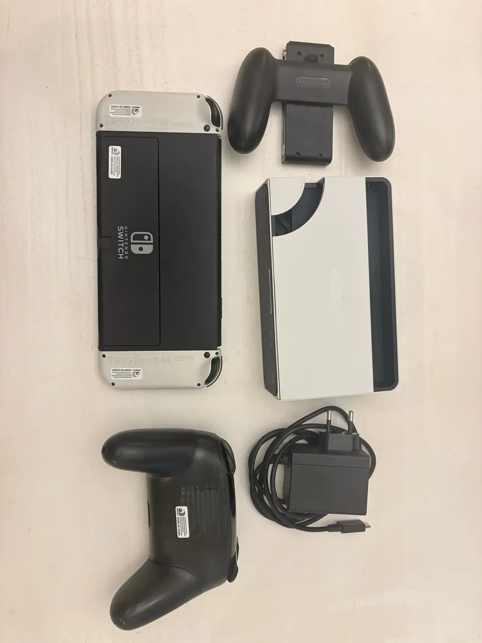 Nintendo Switch OLED + Pro Controller Original - Foto 2
