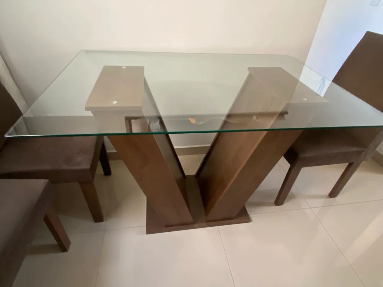 Mesa praticamente nova