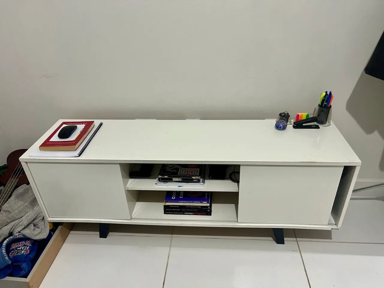 Rack Estilo Retrô Branco - Design Elegante para sua Sala - Foto 3