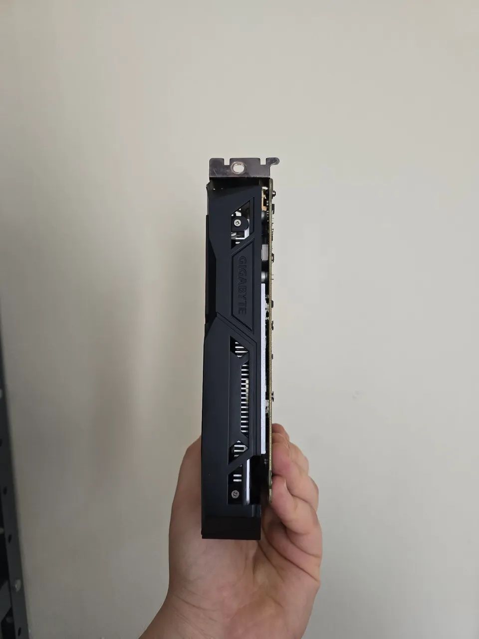 Placa de vídeo GTX 1050 TI 4GB GIGABYTE - Foto 3