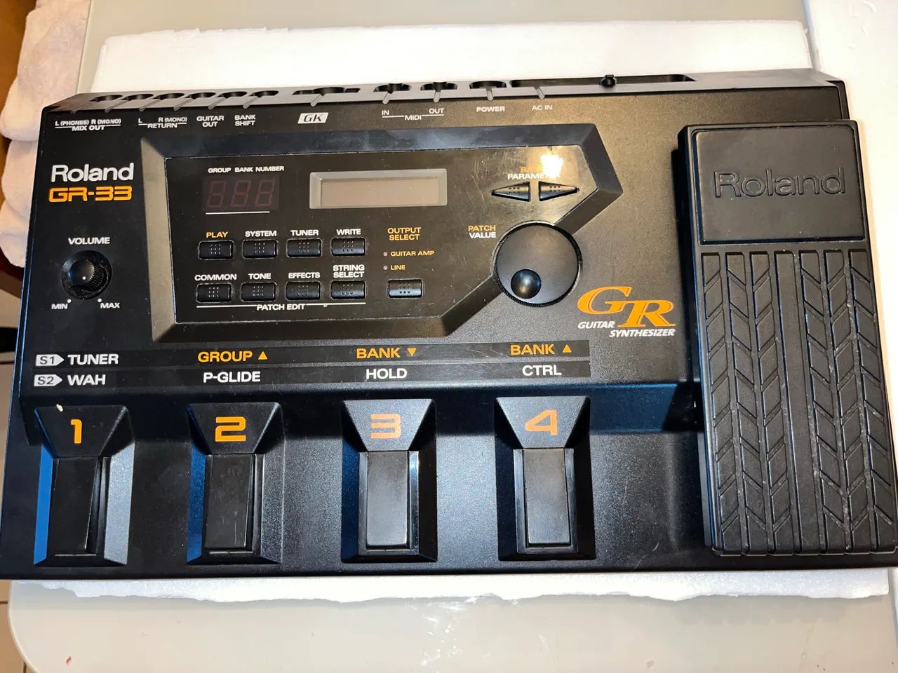 ギター Roland GR-33 Roland GR-33 Guitar Synthesizer e Captador Midi GK-3 Roland