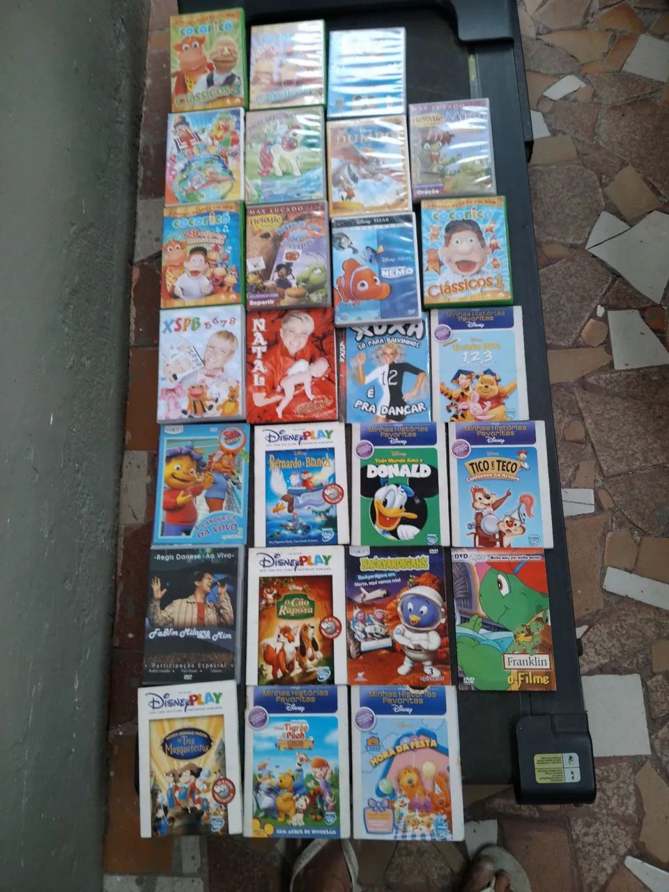 26 unidades DVD  diversos 