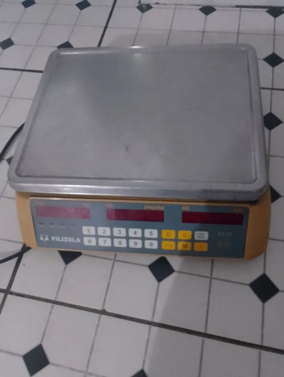 Vende-se balança digital 
