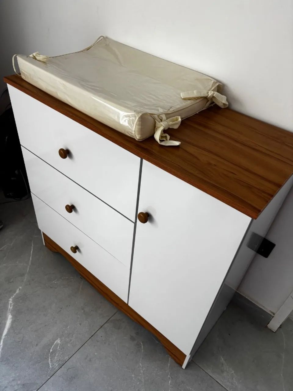 Berço com colchão e cômoda com trocador  - Foto 3