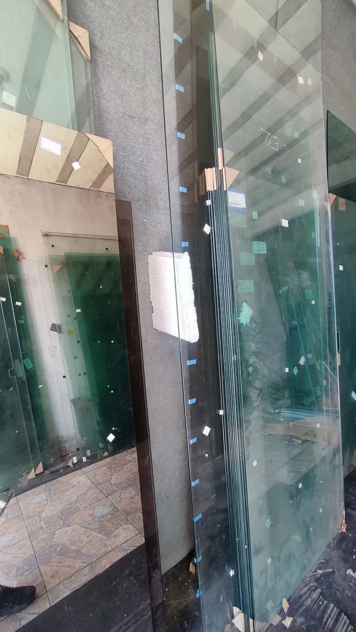 12 Fixed New Tempered Glass Panels, 6 mm, R$195 Each; Sizes Shown in Photos; No Delivery