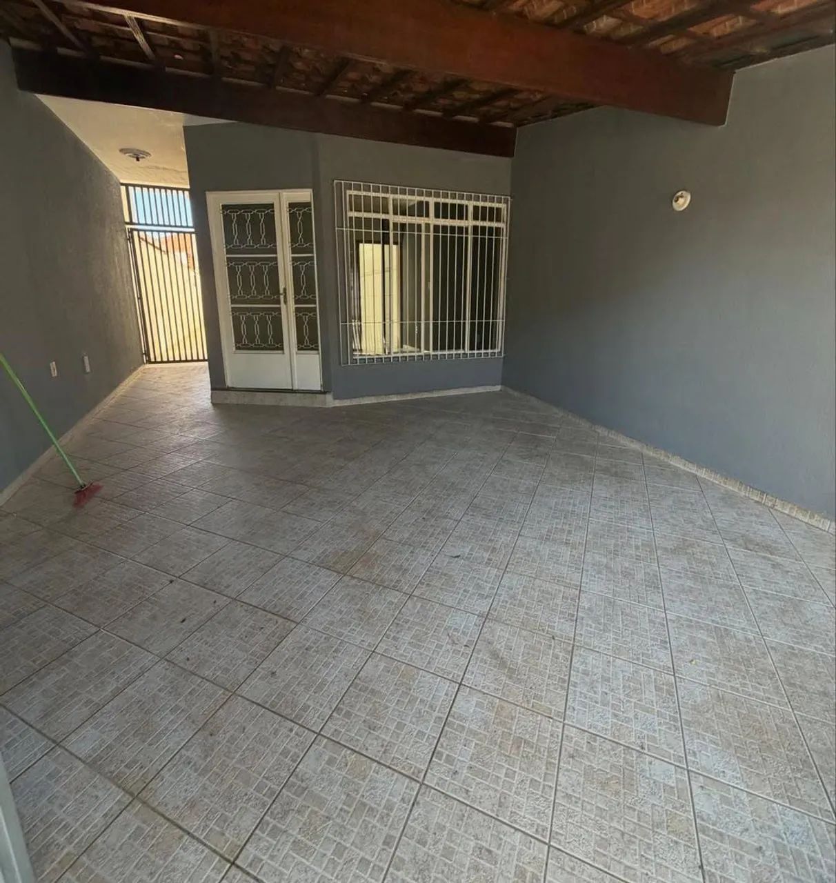 Vende casa em Cosmópolis 