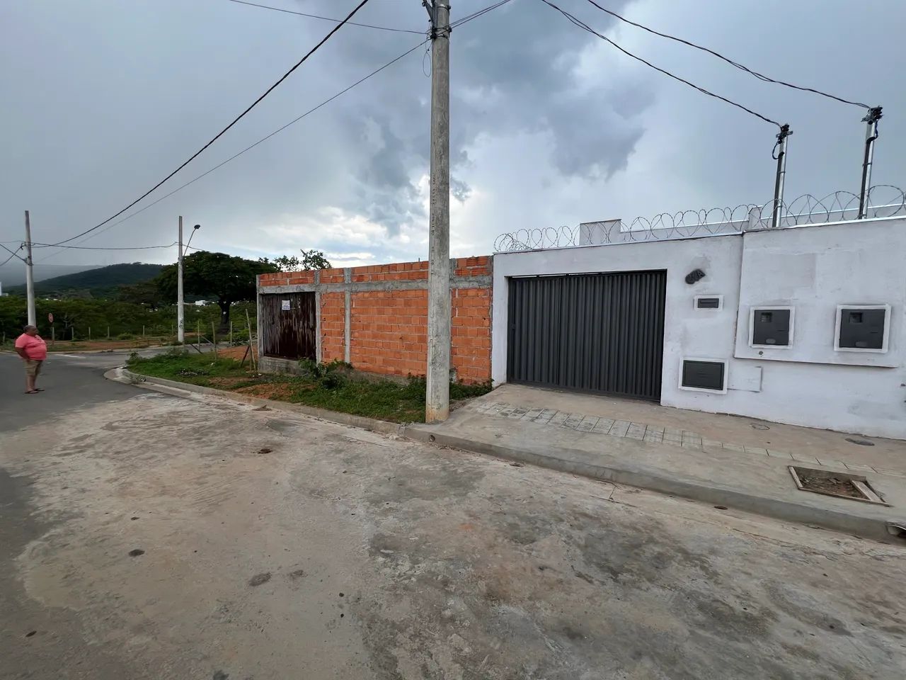 Lote murado com portão 195m - Foto 3