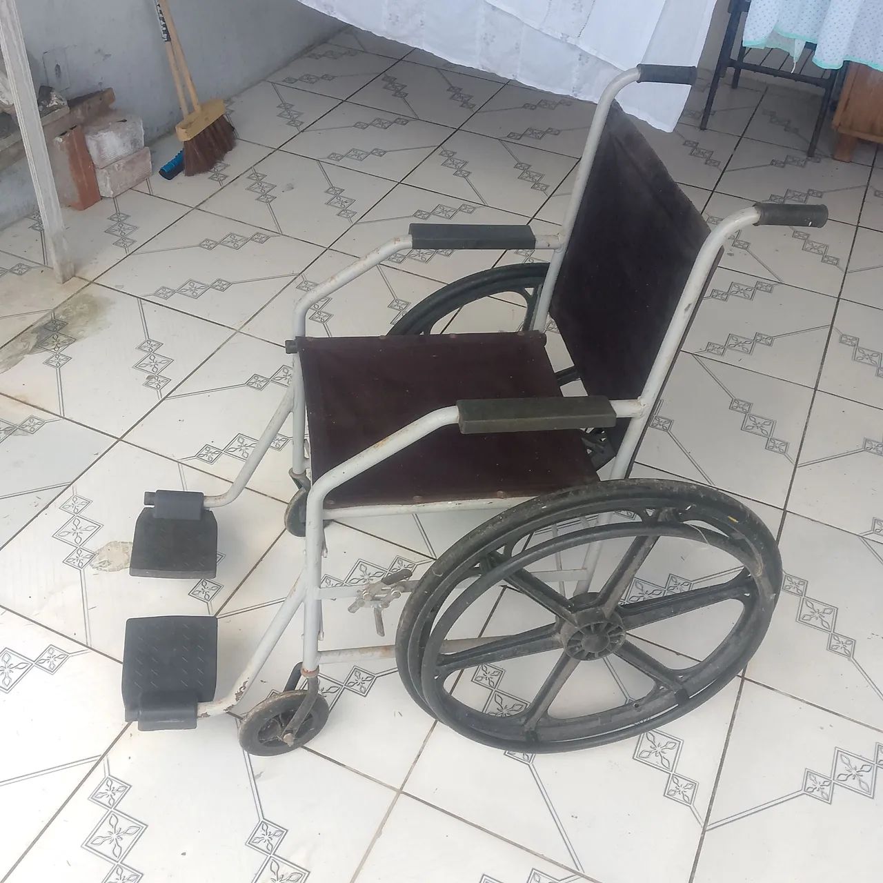  cadeira de roda - Foto 2