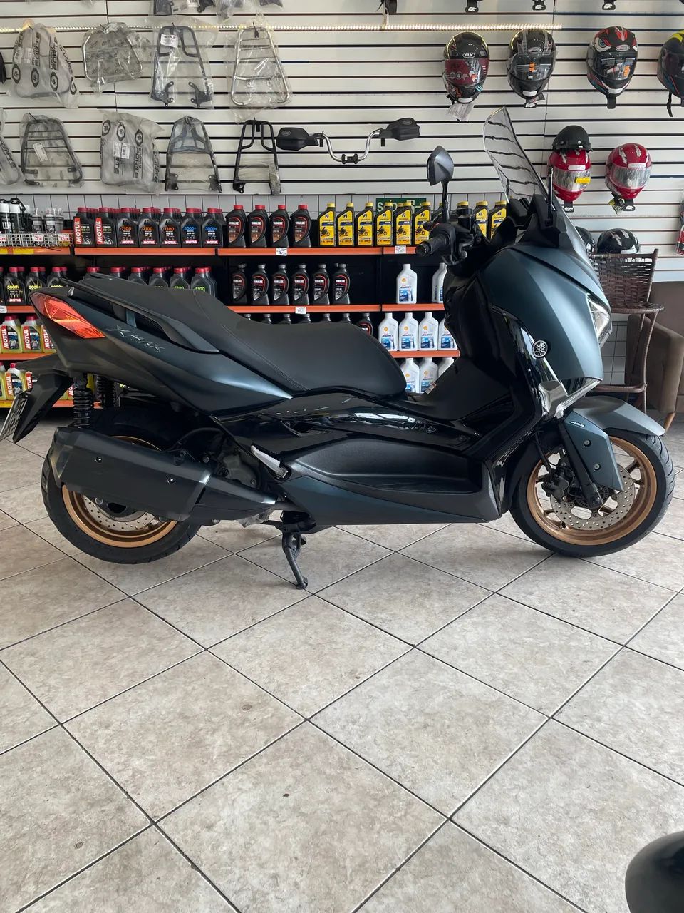 YAMANHA XMAX 250 ano 2024 - Foto 4