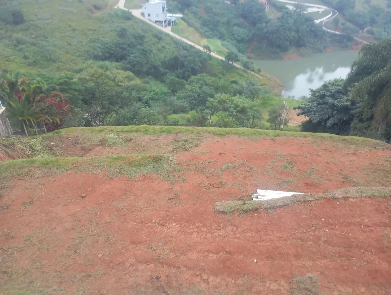 Terreno com vista e acesso a represa 