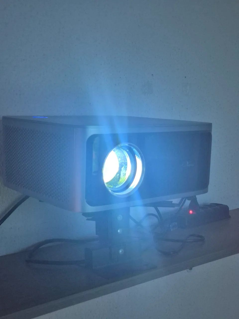 Projetor Bettdow AC1071 Full HD + Tela Retrátil App-Tech 1,80 x 1,80 - Foto 3