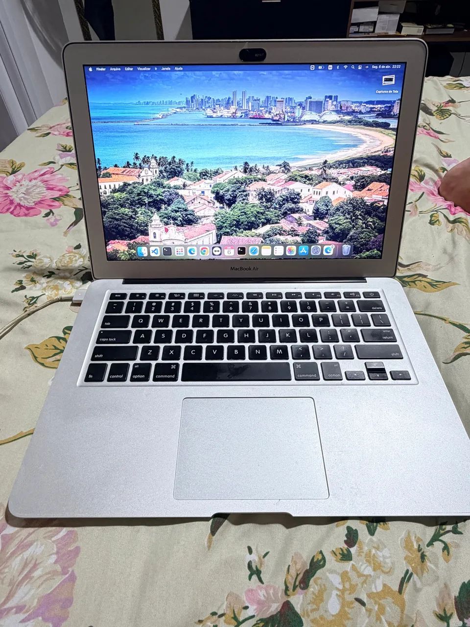 MacBook本体 MacBook Air 13 inch i5 8GB 256GB 2017 MacBook Air 13? 2017 | i5 | 8GB RAM | SSD 256GB | 434 ciclos