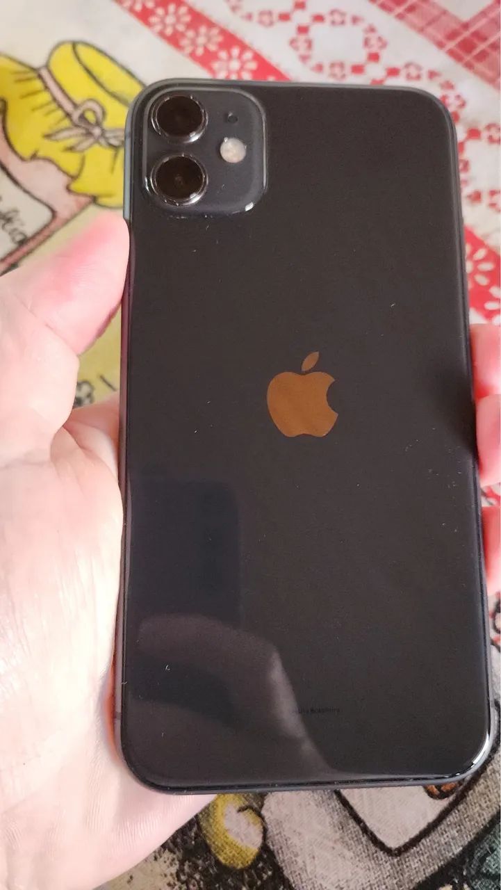 Vendo IPhone 11 64gb Black impecável - Celulares e Smartphones