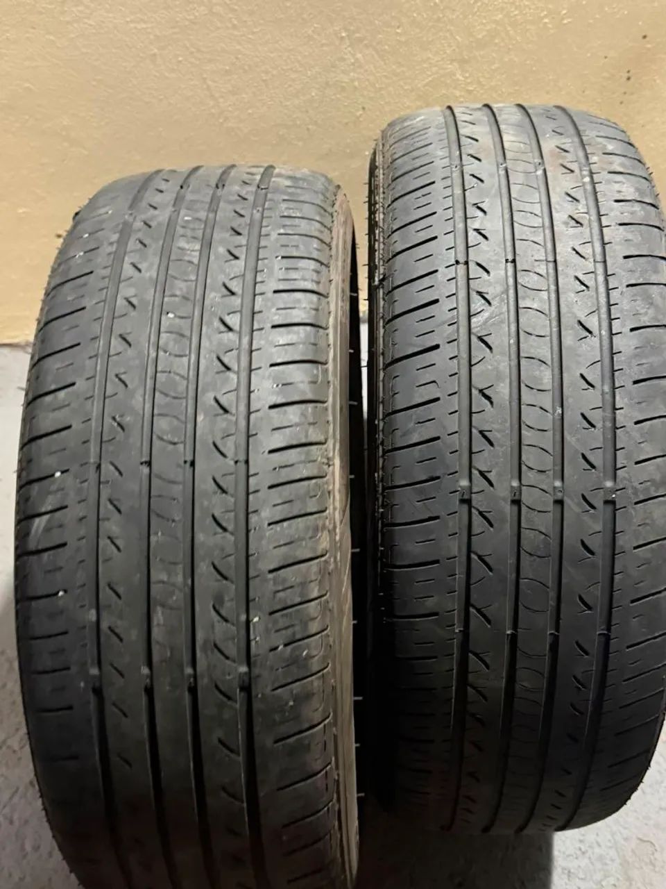 2 Pneus 195/60 R15 XBRI usado - Foto 2