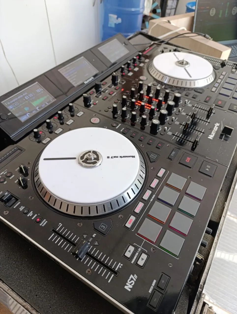 Controladora Numark NS7 + Prato Color + Case!!! - Foto 5
