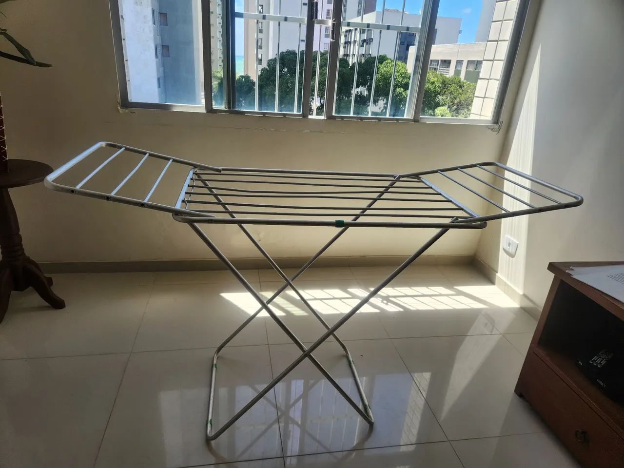 Varal de chão de alumínio