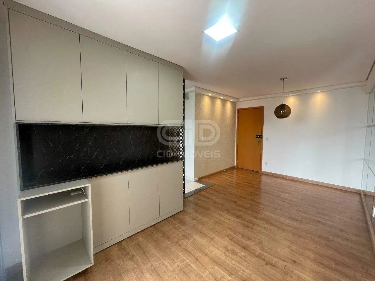 Apartamento Semi Mobiliado com 2 Quartos no Garden Shangri-Lá - Foto 3