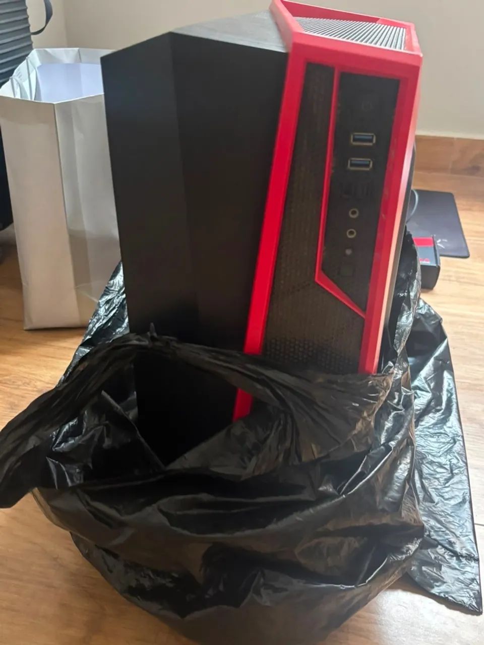 Computador (LEIA A DESCRIÇÃO)