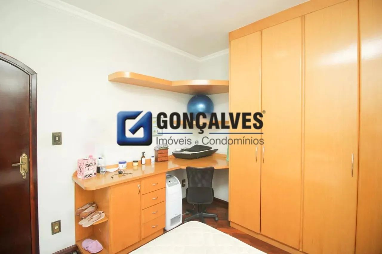 SOBRADO COM 4 DORMITORIOS SENDO 2 SUITES NO BAIRRO PARQUE INDUSTRIARIO- Santo André/SP - Foto 11