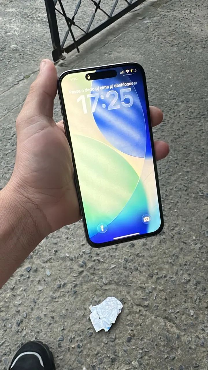 Vendo ou troco iPhone 15 pro Max  - Foto 2