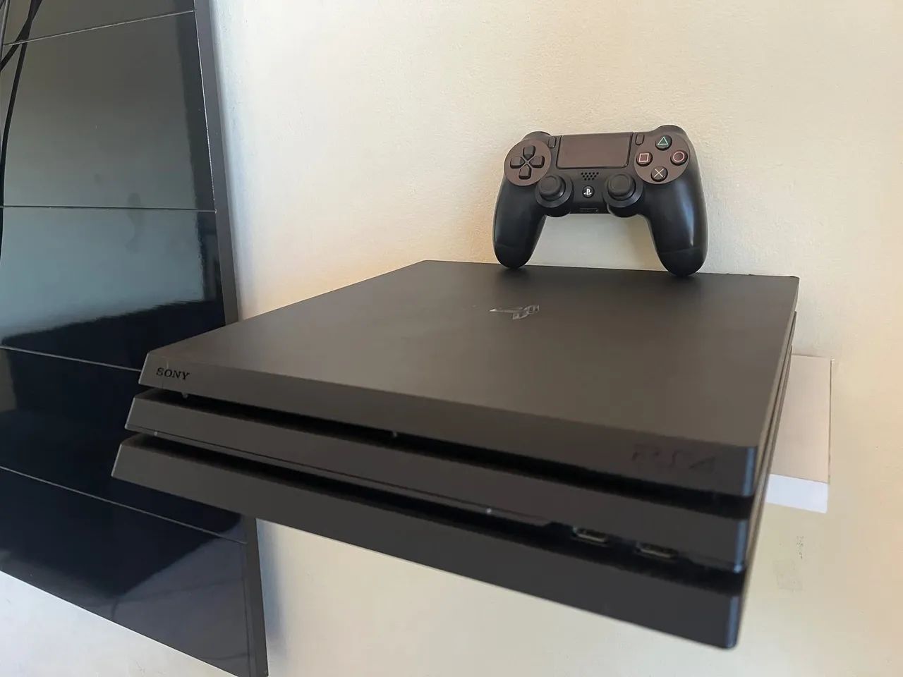 Ps4 pro 4k1 tb