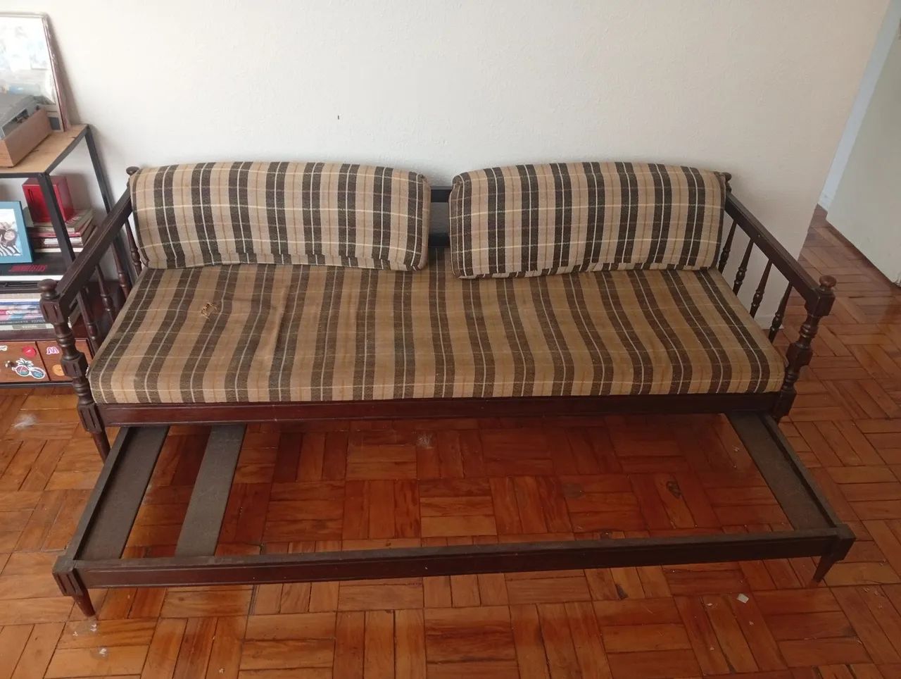 Sofá cama de madeira maciça  - Foto 5