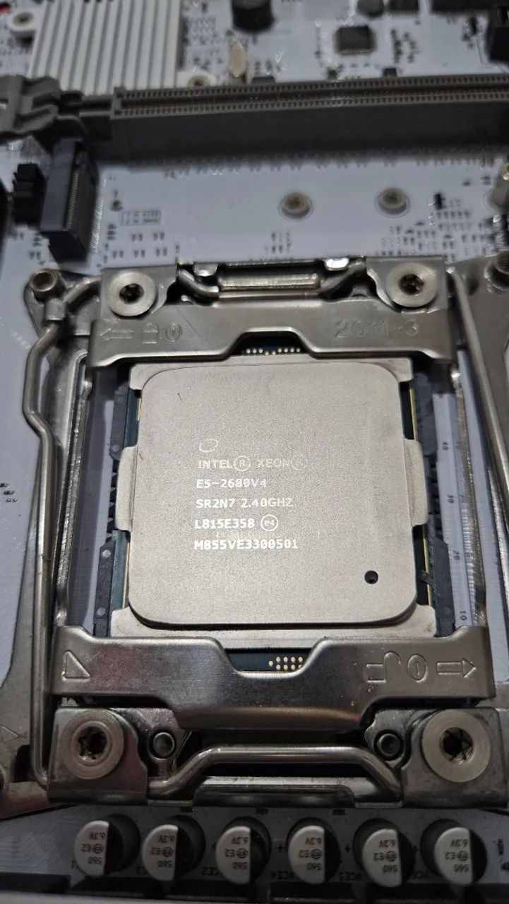 Placa mãe Qiyida X99-D4 LGA 2011-3 Com Processador Intel Xeon E5-2680V4 - Foto 3