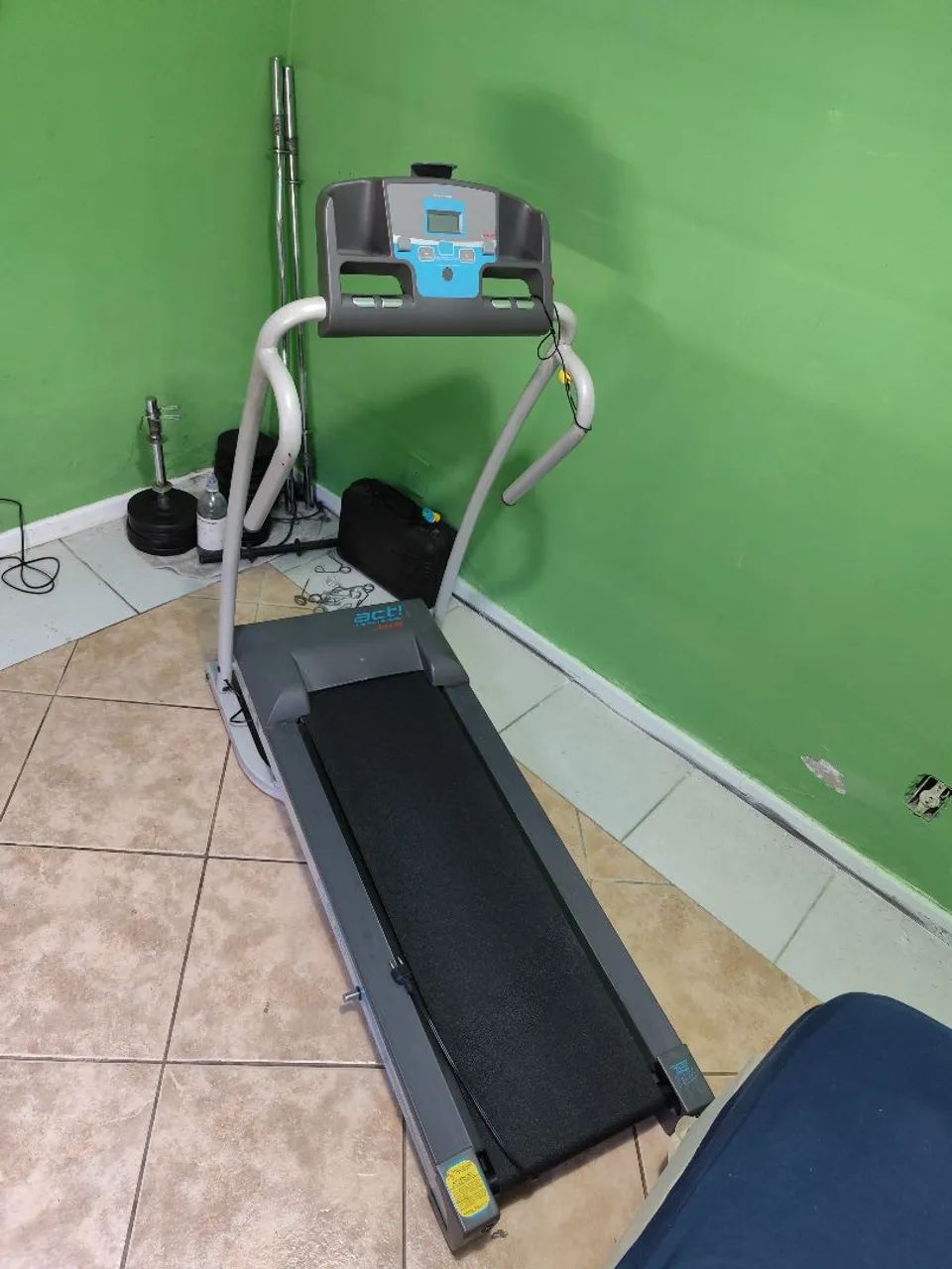 ? Esteira Caloi / Acte Home Fitness à Venda - 110V ? - Foto 5