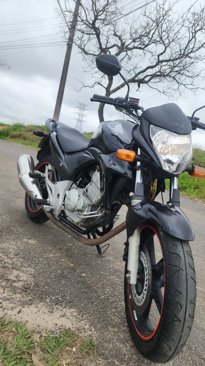 HONDA CB 300R - 2013 - PRETA - Foto 4