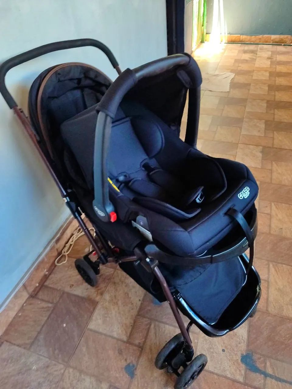 Carrinho de bebe com bebe conforto novo